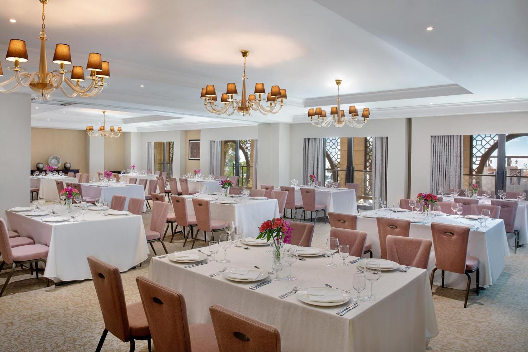 Ajman Saray, A Luxury Collection Resort, Αϊμάν Εξωτερικό φωτογραφία The ballroom at the hotel