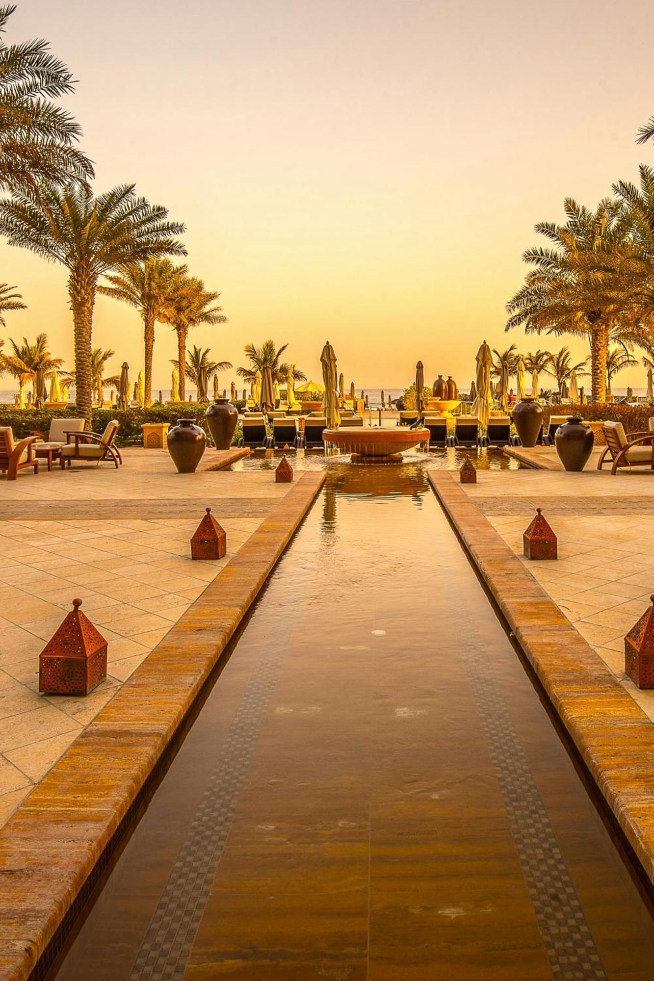 Ajman Saray, A Luxury Collection Resort, Αϊμάν Εξωτερικό φωτογραφία The Palace Downtown Dubai