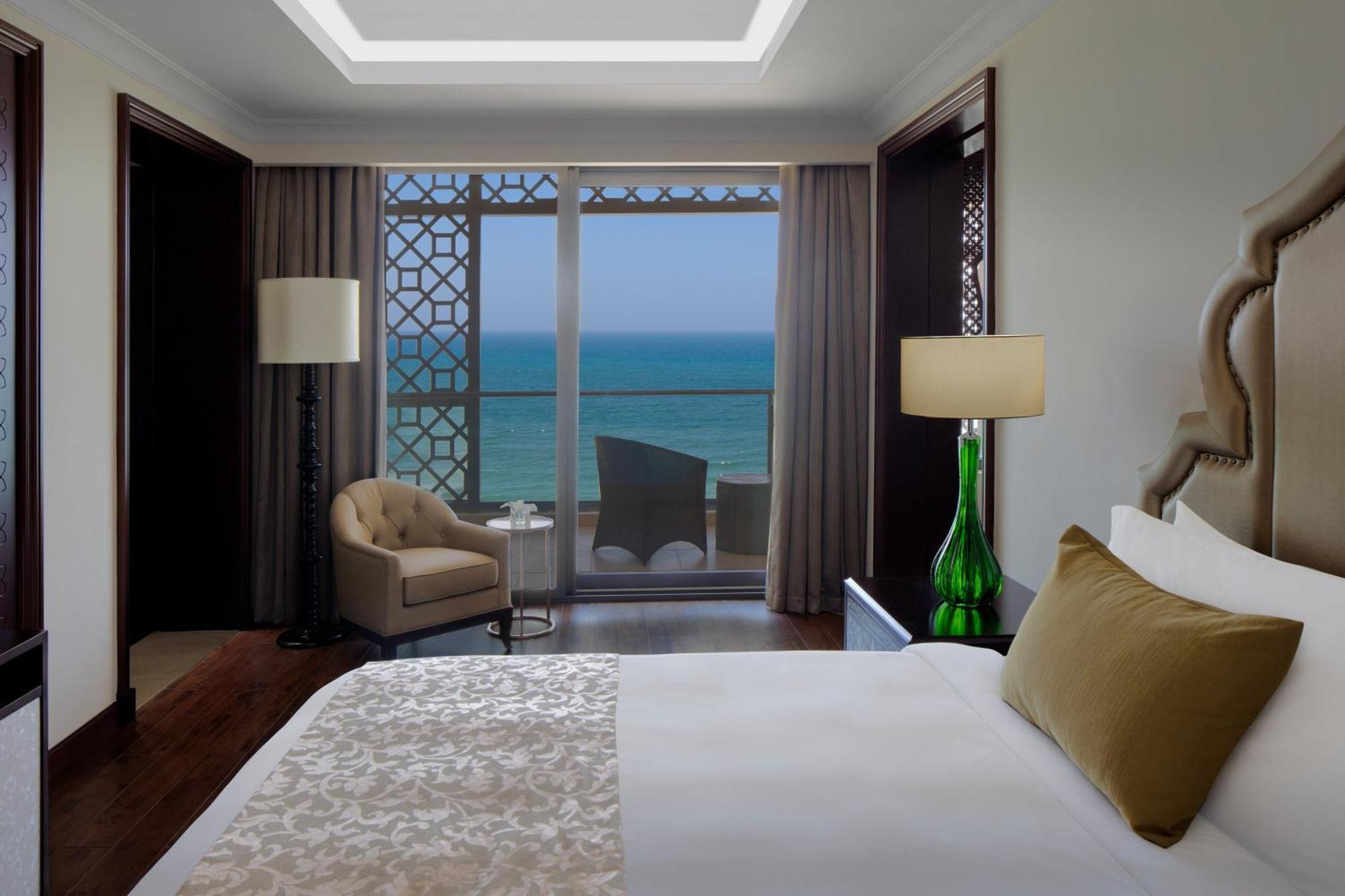 Ajman Saray, A Luxury Collection Resort, Αϊμάν Εξωτερικό φωτογραφία A bedroom at the hotel